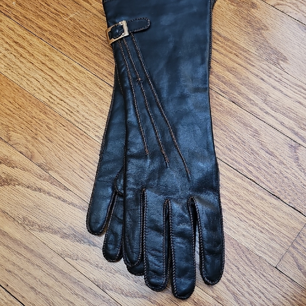 NEW Echo Design Black Leather Gloves with Buckle
